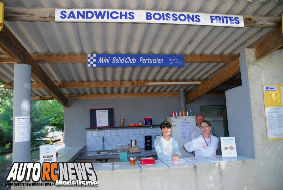 4ème manche de CF TT 1/8ème thermique National à Pertuis les 22 et 23 juin 2013 sur la piste du mini bolide club pertuisien (mbcp). compétition de modélisme auto radiocommandée qui a vu la victoire revenir à jimmy weimann sur kyosho mp9.