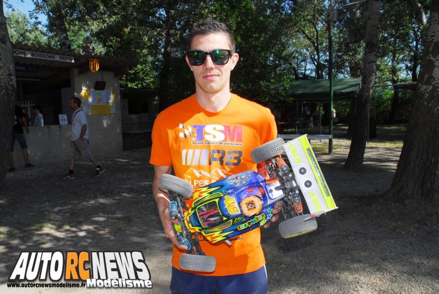 4ème manche de CF TT 1/8ème thermique National à Pertuis les 22 et 23 juin 2013 sur la piste du mini bolide club pertuisien (mbcp). compétition de modélisme auto radiocommandée qui a vu la victoire revenir à jimmy weimann sur kyosho mp9.