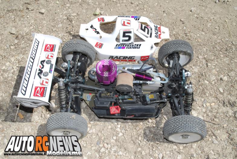 4ème manche de CF TT 1/8ème thermique National à Pertuis les 22 et 23 juin 2013 sur la piste du mini bolide club pertuisien (mbcp). compétition de modélisme auto radiocommandée qui a vu la victoire revenir à jimmy weimann sur kyosho mp9.