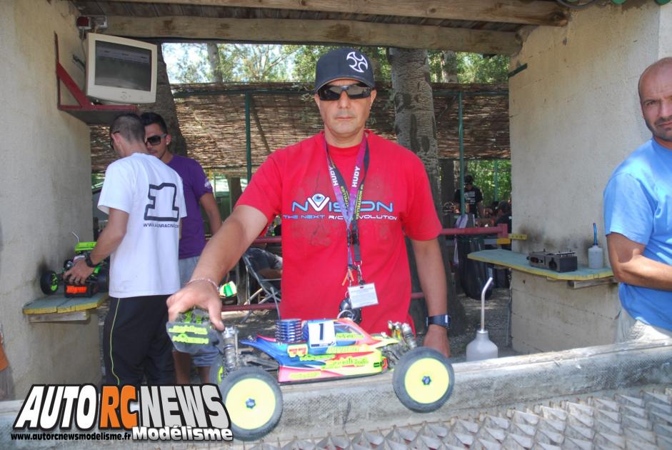 4ème manche de CF TT 1/8ème thermique National à Pertuis les 22 et 23 juin 2013 sur la piste du mini bolide club pertuisien (mbcp). compétition de modélisme auto radiocommandée. nicolas cheron pole position.