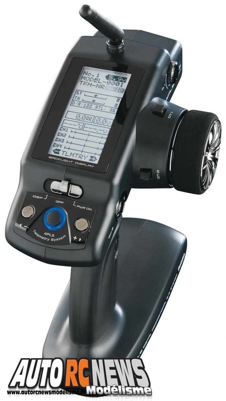Futaba 4PLS. nouvelle radio futaba 4 pls fhss avec télémétrie. émetteur à volant pour le modélisme auto radiocommandé.