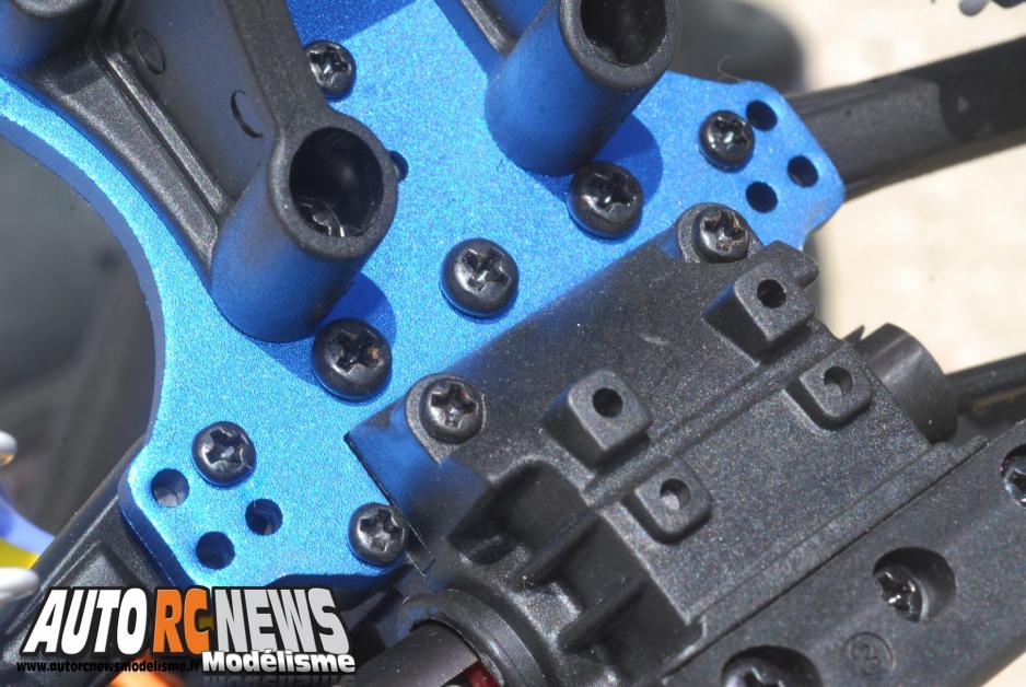 LRP S8 Rebel BXe 2.4 Ghz RTR. nouveau rebel S8 BXe signé lrp. Voiture de modélisme radiocommandé RTR à l'échelle 1/8ème propulsée par un moteur électrique brushless.