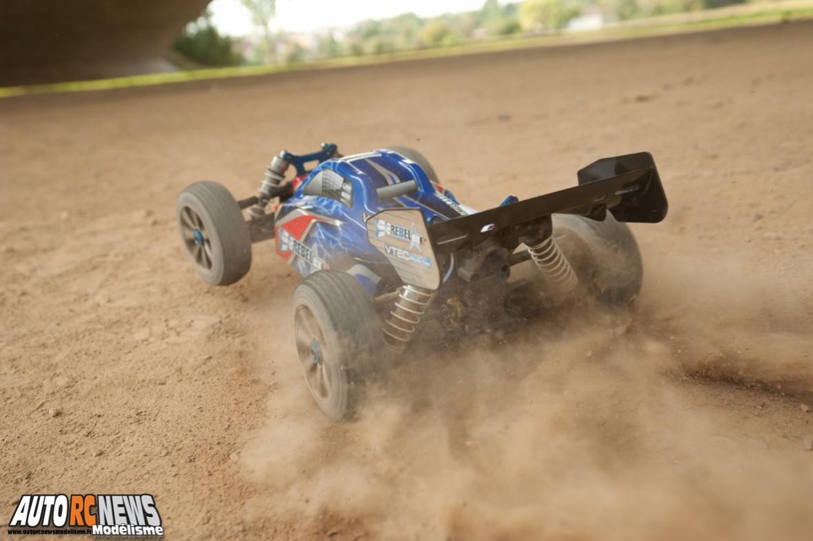LRP S8 Rebel BXe 2.4 Ghz RTR nouveau rebel S8 BXe signé lrp. Voiture de modélisme radiocommandé RTR à l'échelle 1/8ème propulsée par un moteur électrique brushless.