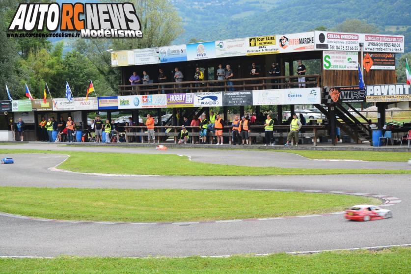 4ème CF Piste 1/5 Elite, FF, F1 à Grenoble qui s'est déroulée le 14 et 15 juin 2014 sur la piste du club RACG de Montbonnot. Reportage complet. 4ème CF Piste 1/5 Elite, FF, F1 à Grenoble qui s'est déroulée le 14 et 15 juin 2014 sur la piste du club RACG de Montbonnot. Reportage complet.