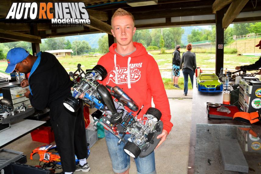 4ème CF Piste 1/5 Elite, FF, F1 à Grenoble qui s'est déroulée le 14 et 15 juin 2014 sur la piste du club RACG de Montbonnot. Reportage complet.