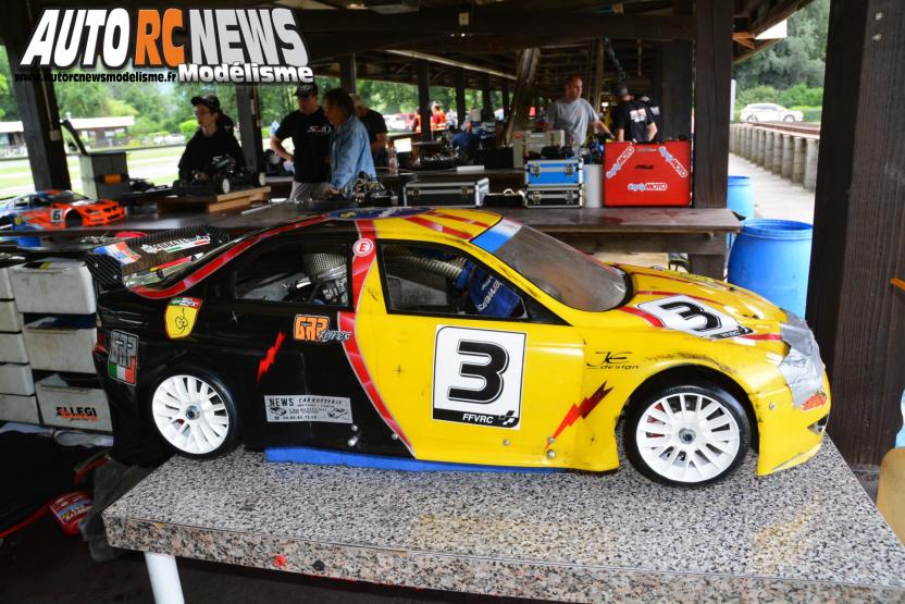 4ème CF Piste 1/5 Elite, FF, F1 à Grenoble qui s'est déroulée le 14 et 15 juin 2014 sur la piste du club RACG de Montbonnot. Reportage complet.