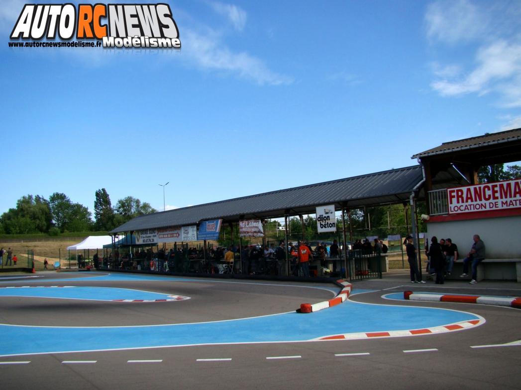 3ème CF Piste 1/5 Elite, National, F1 à Longvic au club mrcl. Victoire de Mathieu Brière en Elite, puis de Jérémy Hervouet en F1 et de Jason Legendre en National. 3ème CF Piste 1/5 Elite, National, F1 à Longvic au club mrcl. Victoire de Mathieu Brière en Elite, puis de Jérémy Hervouet en F1 et de Jason Legendre en National.