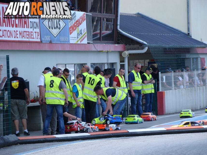 3ème CF Piste 1/5 Elite, National, F1 à Longvic au club mrcl. Victoire de Mathieu Brière en Elite, puis de Jérémy Hervouet en F1 et de Jason Legendre en National.