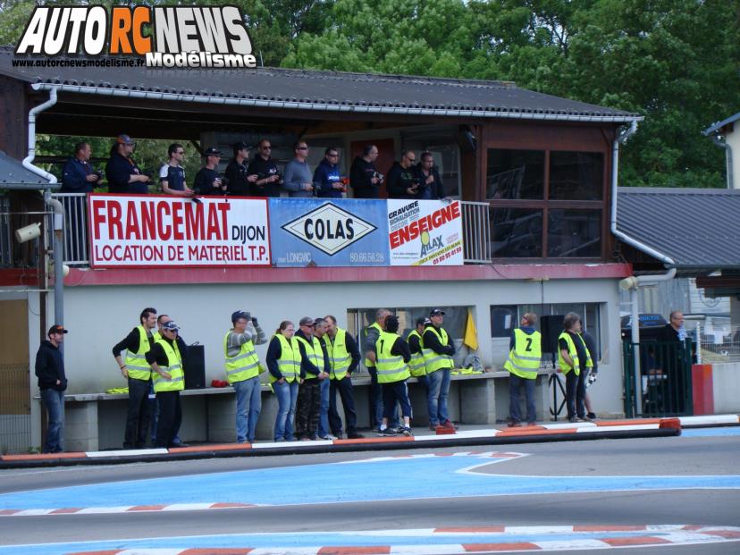 3ème CF Piste 1/5 Elite, National, F1 à Longvic au club mrcl. Victoire de Mathieu Brière en Elite, puis de Jérémy Hervouet en F1 et de Jason Legendre en National.