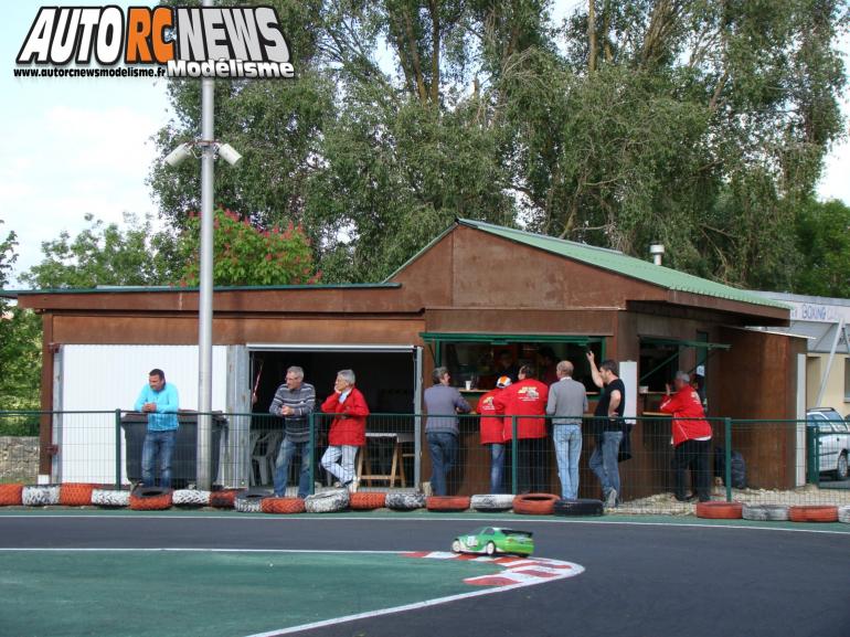 2ème CF Piste 1/5 Elite, National, FF à Angoulême sur la piste du club Arca16 les 26 et 27 avril 2014.