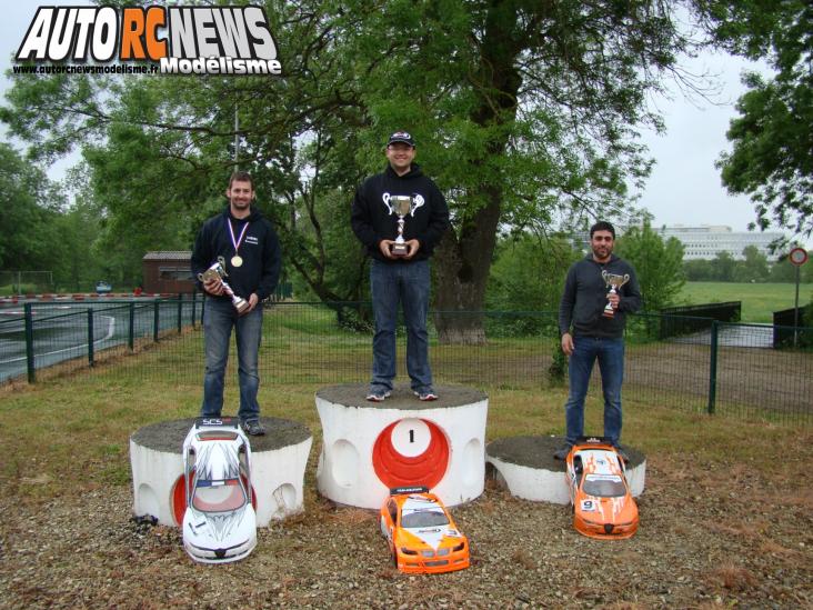 2ème CF Piste 1/5 Elite, National, FF à Angoulême sur la piste du club Arca16 les 26 et 27 avril 2014.