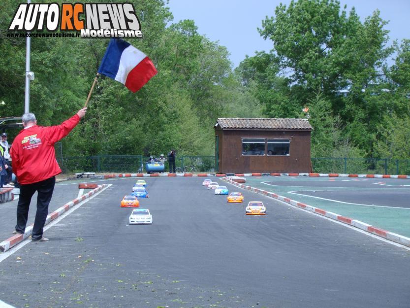 2ème CF Piste 1/5 Elite, National, FF à Angoulême sur la piste du club Arca16 les 26 et 27 avril 2014.