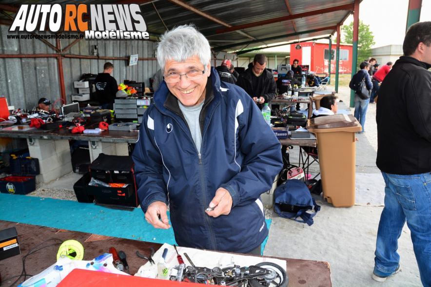2ème CF Moto RC Monteux. compétition de motos radiocommandées qui s'est déroulée le 12 et 13 avril 2014 sur la piste jean nougier du club AMAC de monteux.