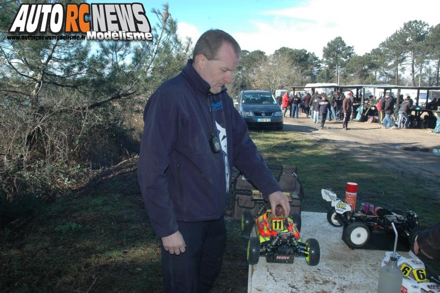 1ère manche du championnat de france TT 1/8ème Le Teich organisée par le micro racing club teichois les 22 et 23 mars 2014. reportage de la course