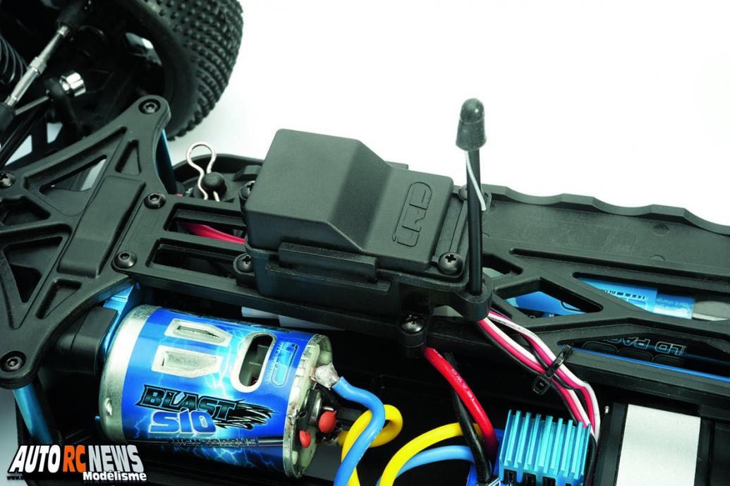 LRP S10 Blast BX2 rtr 2.4 ghz 1/10 4wd. nouvelle version avec moteur lrp à charbons. voiture 4 wd de modélisme radiocommandée. lrp électronic,lrp r/c.