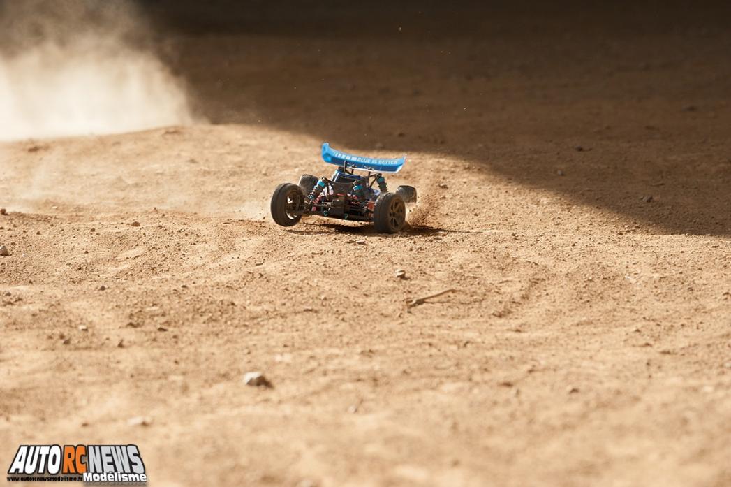 LRP S10 Blast BX2 rtr 2.4 ghz 1/10 4wd. nouvelle version avec moteur lrp à charbons. voiture 4 wd de modélisme radiocommandée. lrp électronic,lrp r/c.