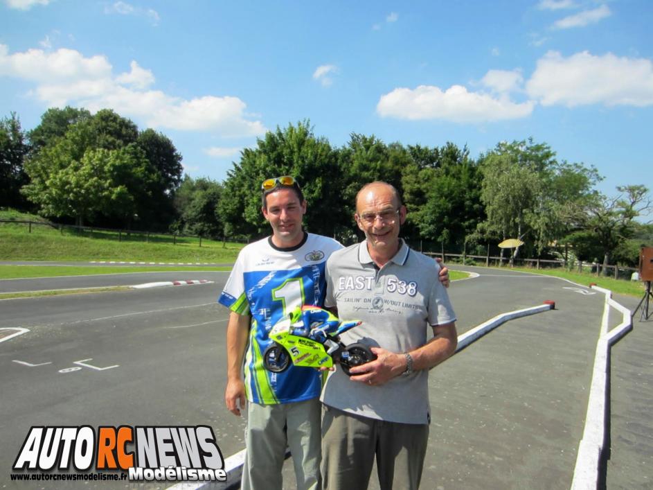 8 heures de Mâcon. endurance de motos radiocommandées. course de modélisme de moto rc sur la piste du clubde mâcon.