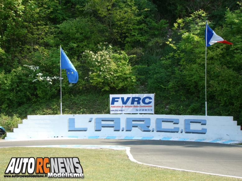 4ème CF Piste 1/5ème Tourisme Elite à Louviers. course de modélisme auto radiocommandé de piste à l'échelle 1/5ème. championnat de france. club automobile radio commandée crémonville (arcc)
