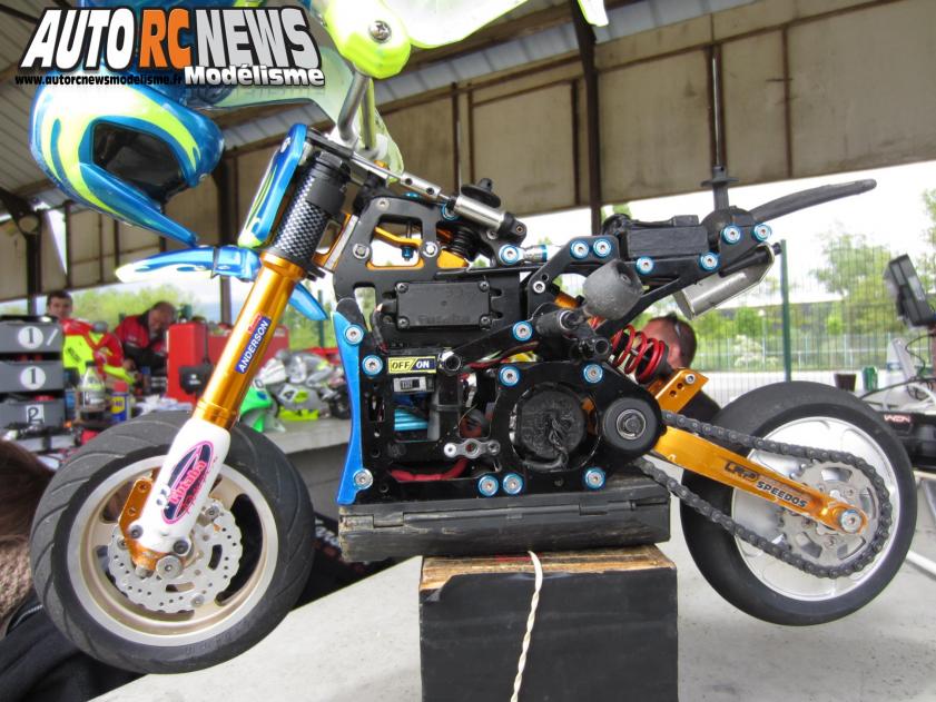 2Me Cf Moto Rc Longvic - AutoRCnewsModelisme