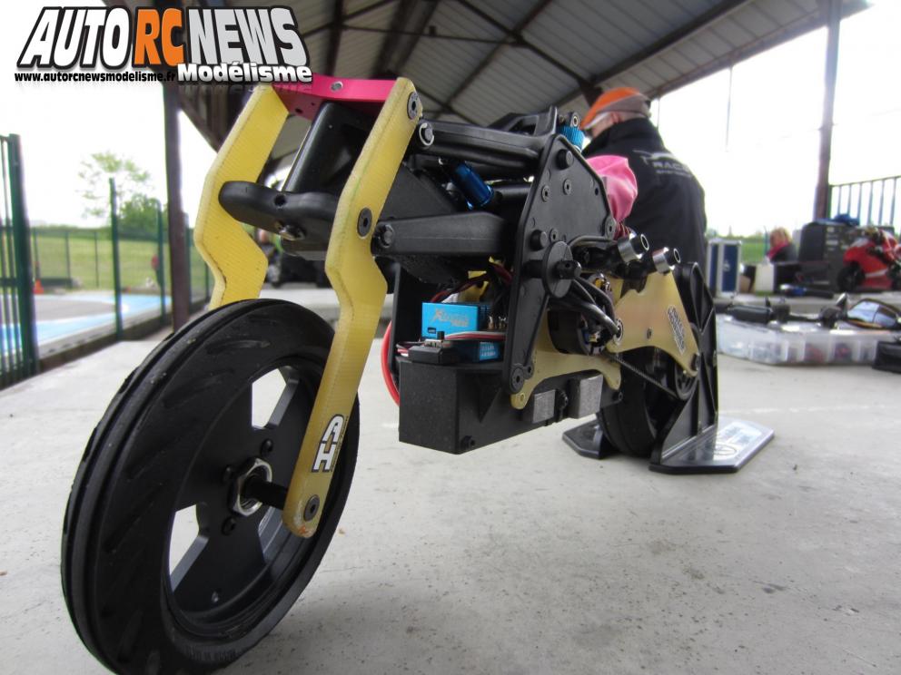 2ème CF Moto RC Longvic deuxième manche du championnat de france de motos radiocommandées à longvic. modélisme moto rc