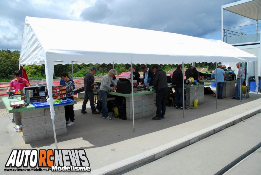 troisième manche du challenge hpi tour à orange. modélisme auto radiocommandé.
