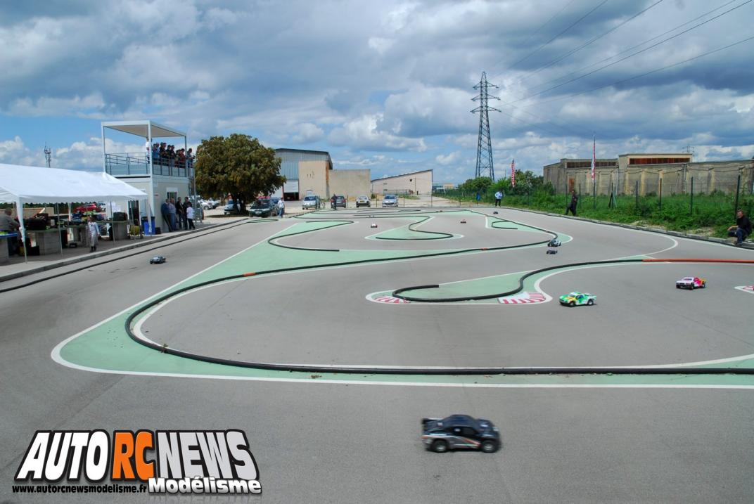 troisième manche du challenge hpi tour à orange. modélisme auto radiocommandé.