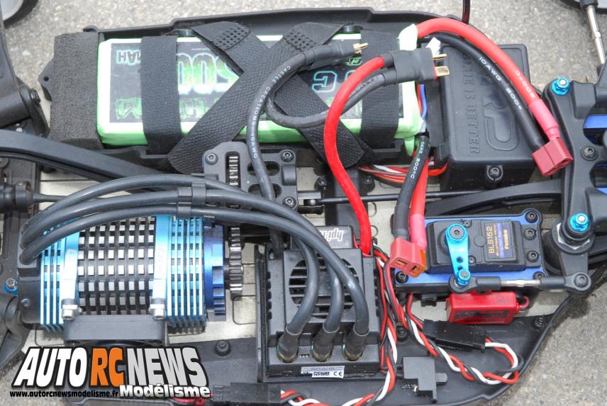 troisième manche du challenge hpi tour à orange. modélisme auto radiocommandé.