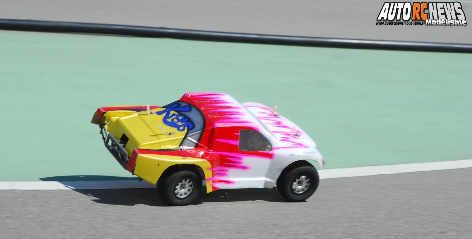 troisième manche du challenge hpi tour à orange. modélisme auto radiocommandé.