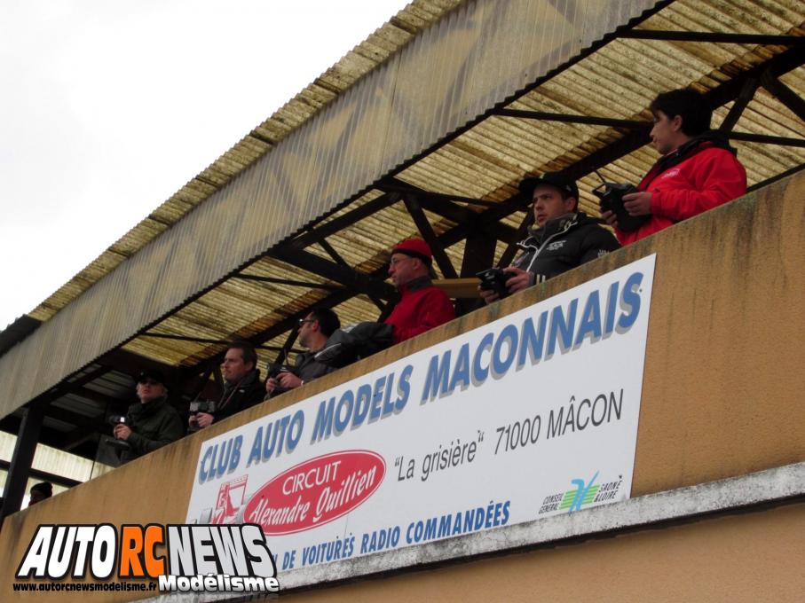 1ère CF Moto RC Mâcon première manche du championnat de france de motos radiocommandées à mâcon. modelisme moto rc