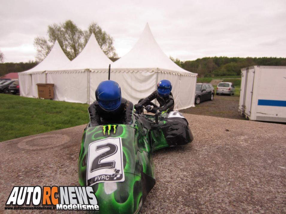 1ère CF Moto RC Mâcon première manche du championnat de france de motos radiocommandées à mâcon. modelisme moto rc
