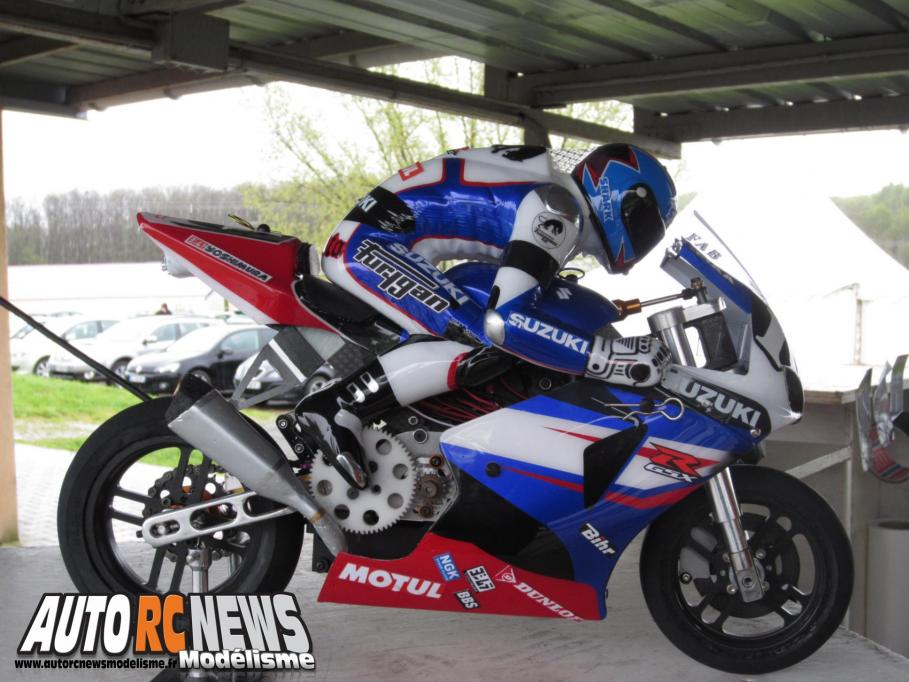 1ère CF Moto RC Mâcon première manche du championnat de france de motos radiocommandées à mâcon. modelisme moto rc