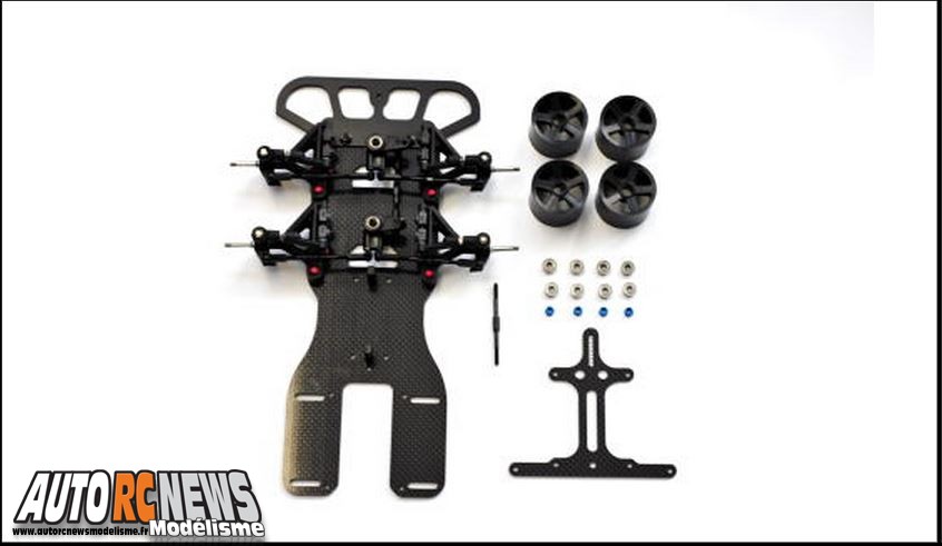 Morotech Project 43-6 roues motrices Le fabricant japonais morotech propose cette voiture de modélisme RC de piste électrique dotée de 6 roues motrices !