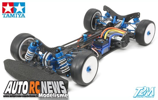 Voici la nouvelle Tamiya TRF 417 WX dont la mécanique de piste électrique se calque sur celle de l'auto qui a remporté le championnat Ifmar 2012.