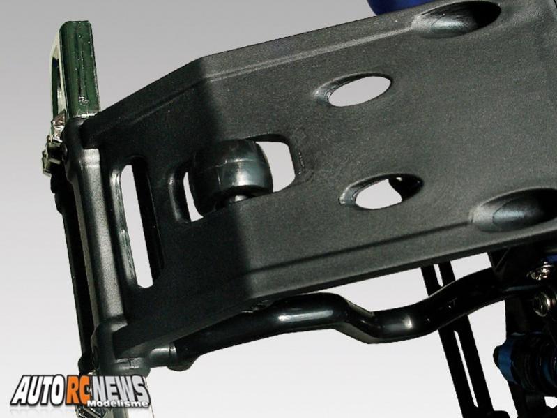 Thunder Tiger se livre à la surenchère permanente depuis l'apparition du tout premier MTA-4. Le furieux monster truck revient en effet sous une nouvelle dénomination baptisée MTA-4 Sledge Hammer S50 SE encore plus bestiale, avec un moteur de 8 cm3 !