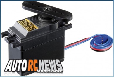 Le servo Sanwa SRG-CSE met plutôt l'accent sur la vitesse. Le servo Sanwa SRG-CSE met plutôt l'accent sur la vitesse.