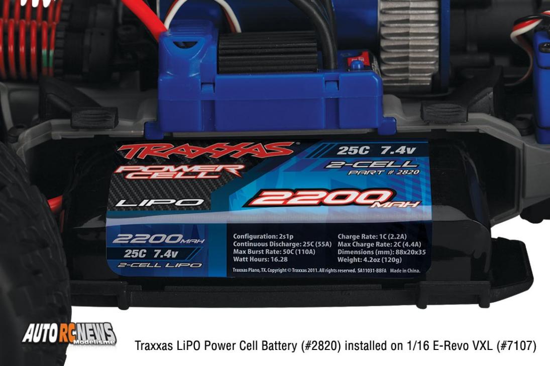 Pour ceux qui l'ignoreraient encore, l'E Revo de chez Traxxas existe aussi en version VXL à l'échelle 1/16ème.