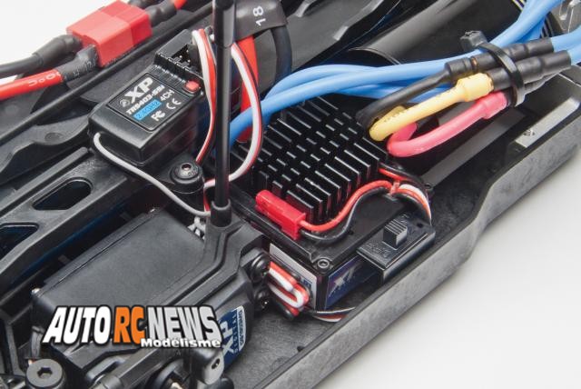L'associated Apex Touring brushless powered RTR fait partie des dernières nouveautés en date du fabricant Américain en matière de piste 1/10ème électrique.