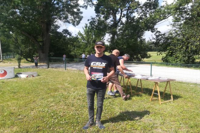 5ème cf piste 1/5 touring, gt, formule france et f1 à angoulême club arca16 les 6 et 7 juillet 2019